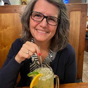 Meet your Posher, Tina S